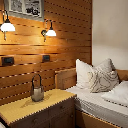 Garni Cir Hotell 2*